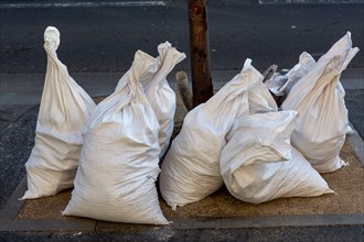 Paris, rubble bags laid on the public road
