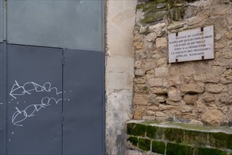 Paris, plaque commémorative du couvent des Trinitaires