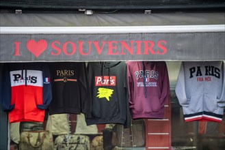 Paris, souvenir shop