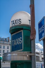 Paris, borne de taxis