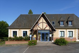 Bonneville la Louvet, Town Hall and Post Office