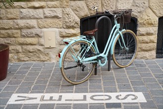 Reims, parked bike