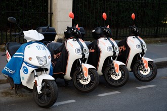 Self-service scooters, Paris
