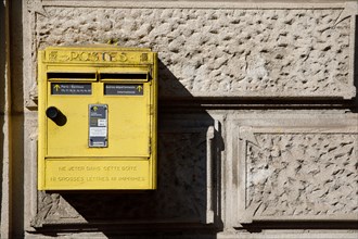 Letter box, Paris