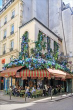Paris, restaurant "Maison Sauvage"