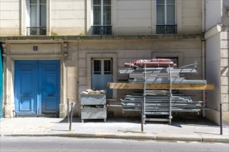 Scaffolding for facade work, Paris