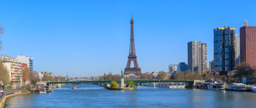 Paris, la Seine et la Tour Eiffel