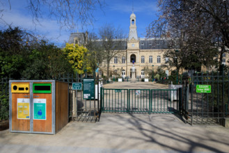 Paris, square Ferdinand Brunot