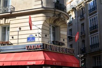 Paris, rue de la Croix Nivert