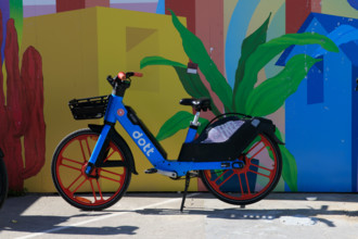 Paris, vélo électrique en libre service
