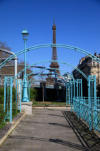 Paris, Quai de Grenelle