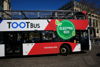 Paris, bus de tourisme