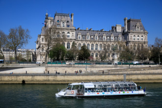 Paris, quai de l'Hôtel de Ville