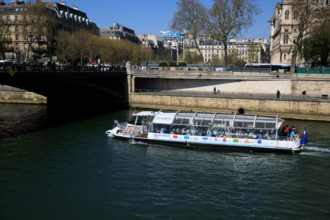Paris, Batobus