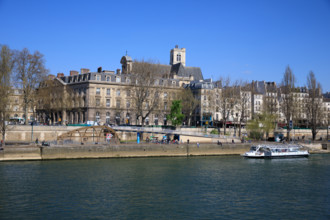 Paris, quai de l'Hôtel de Ville