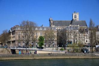Paris, quai de l'Hôtel de Ville