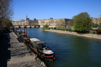 Paris, quai de Conti