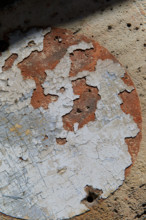 Paris, mur écaillé