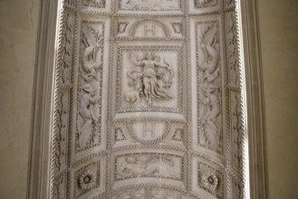 Paris, Musée du Louvre, escalier Henri II