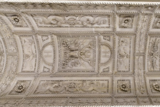Paris, Musée du Louvre, escalier Henri II