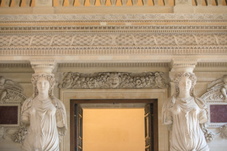 Paris, Musée du Louvre, Salle des Cariatides