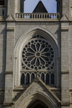 france, région Normandie, Orne, Flers, plavce de Dr Vayssières, église saint Germain,