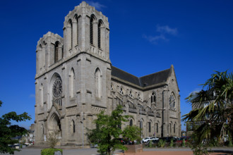 france, région Normandie, Orne, Flers, plavce de Dr Vayssières, église saint Germain,