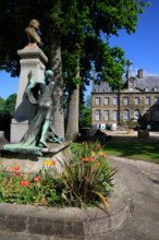 france, région Normandie, Orne, Flers, parc du chateau-musée, ancien hotel de ville,?monument aux