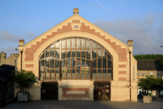 france, région Normandie, Orne, Flers, plave de Dr Vayssières, halle du marché,