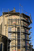 france, région Normandie, Orne, Flers,, église saint Jean, echafaudage au chevet,