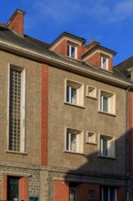 france, région Normandie, Orne, Flers, rue de la 11e Divisin Brittanique, facade de la