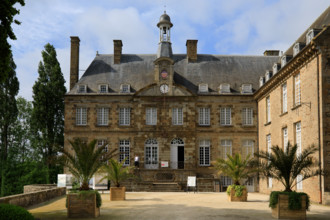 france, région Normandie, Orne, Flers, parc du chateau-musée, ancien hotel de ville,