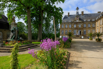 france, région Normandie, Orne, Flers, parc du chateau-musée, ancien hotel de ville,