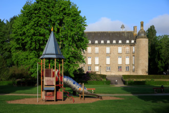 france, région Normandie, Orne, Flers, parc du chateau-musée, ancien hotel de ville,