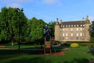 france, région Normandie, Orne, Flers, parc du chateau-musée, ancien hotel de ville,