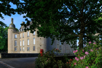 france, région Normandie, Orne, Flers, parc du chateau-musée, ancien hotel de ville,
