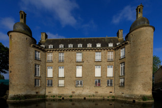 france, région Normandie, Orne, Flers, parc du chateau-musée, ancien hotel de ville,