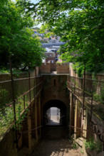 france, région Hauts de france, Somme, Ault, porte du moulinet et escaliers vers les hauteurs de la