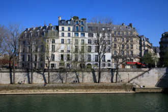 Paris, quai de Bourbon