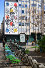 Paris, place Edmond Michelet