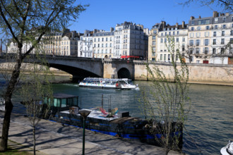 Paris, quai de la Tournelle