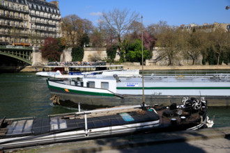 Paris, quai Saint-Bernard