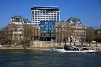 Paris, quai Saint-Bernard
