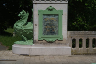 france, région centre, Loiret, Briare, pont canal de Birare, pont-canal portant le canal latéral à