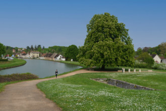 france, région bougogne, Yonne, Rogny les sept écluses, ouvrage des 7 écluses dû à l'ingénieur