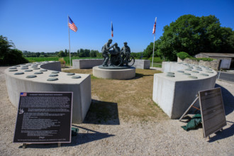 france, region Normandie, Manche, cotentin, Sainte-Marie du Mont, monument aux francais resistants,