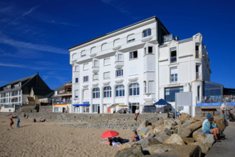 france, region Normandie, Manche, cotentin, Agon coutainville,  plage, promenade de Jersey,