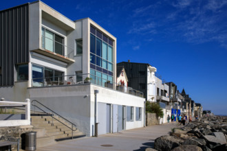 france, region Normandie, Manche, cotentin, Agon coutainville,  plage, promenade de Chausey,