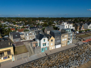 france, region Normandie, Manche, cotentin, Agon coutainville,  plage, promenade de Chausey,