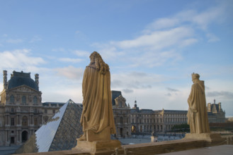 France, région Ile de France, Paris 1e arrondissement, musee du Louvre, vue sur la cour Napoleon,